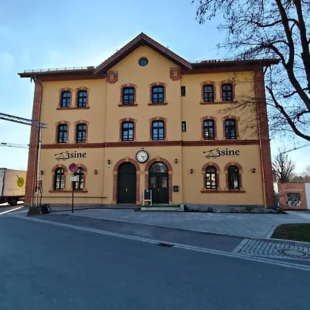 بيت ريفي 3sine - Ihr Besonderer Im Bahnhof Deisenhofen